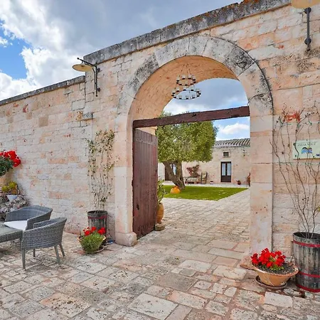 Hotel Masseria Casina Vitale 3*